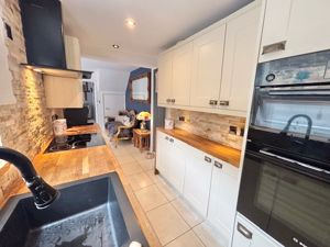 Kitchen- click for photo gallery